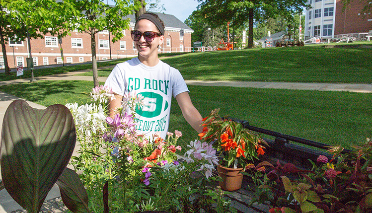 flowers plantings on campus