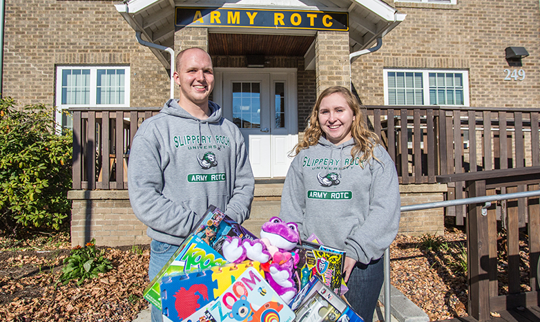 rotc students with toys for tots 
