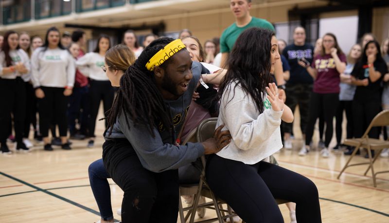 SRU students playing Musical Chairs