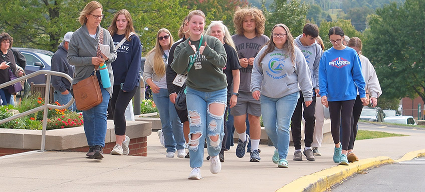 Prospective students on a tour