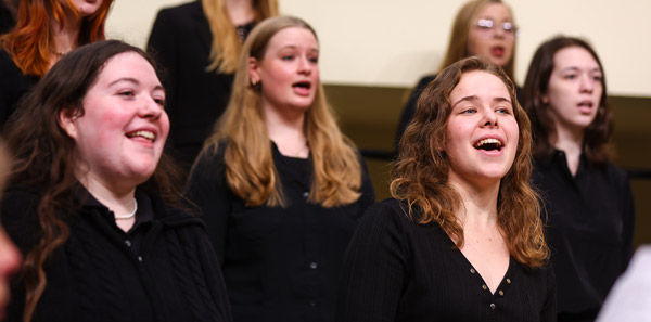 SRU Chorus performing