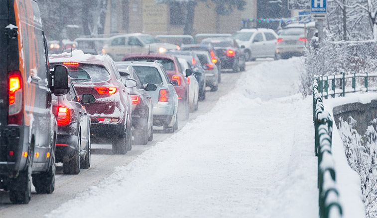 Traffic in snow