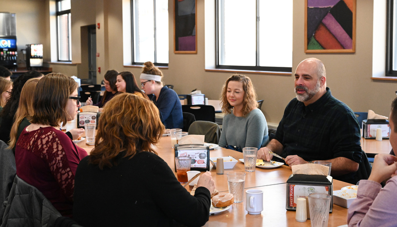 President Behre eats with students