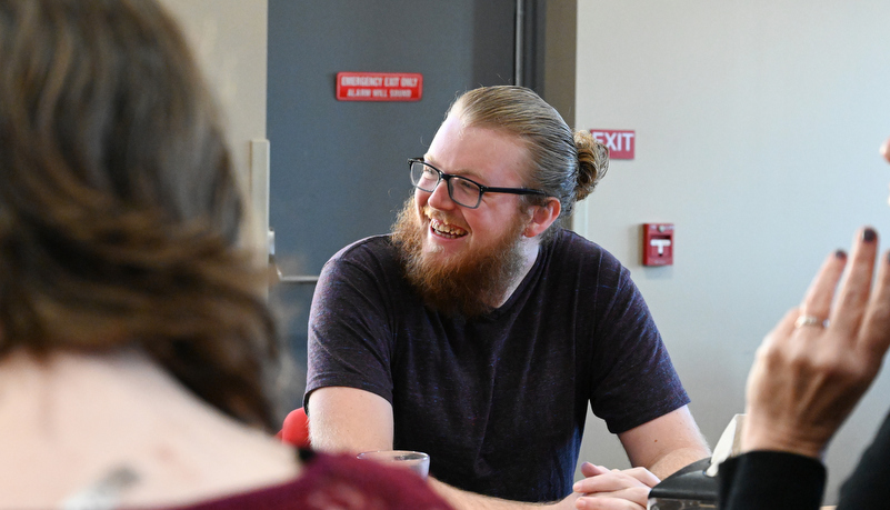 Students enjoy conversation