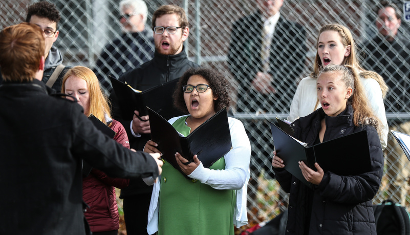 Slippery Rock chamber singers perform