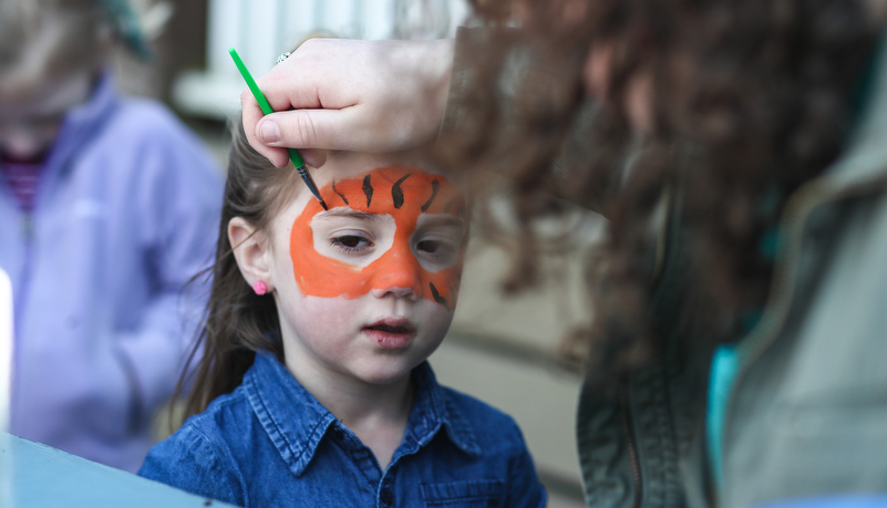 face painting