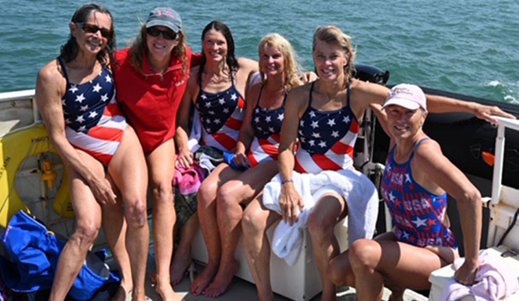 Group of women swimmers