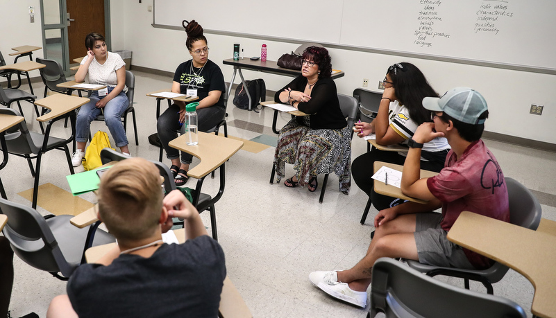 Students during jump start orientation