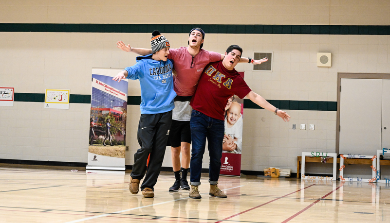 Students play a game trying to put a dance together in 10 minutes