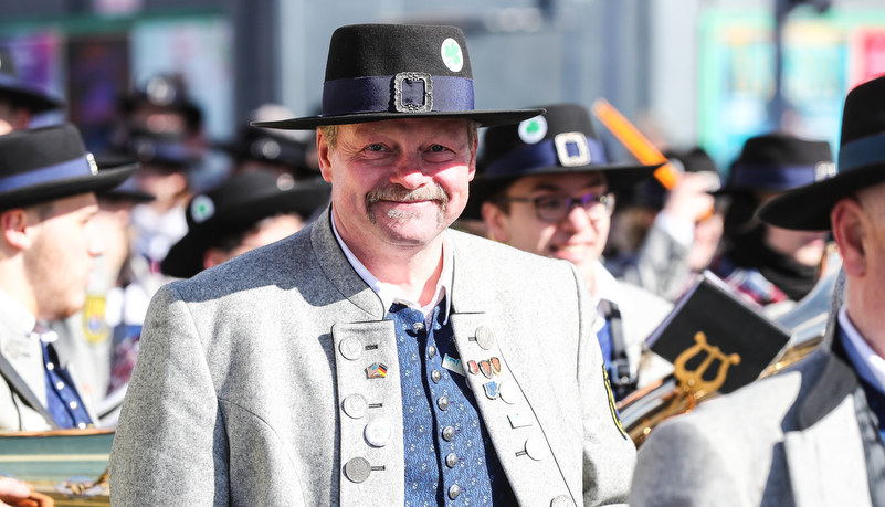 Parade performers