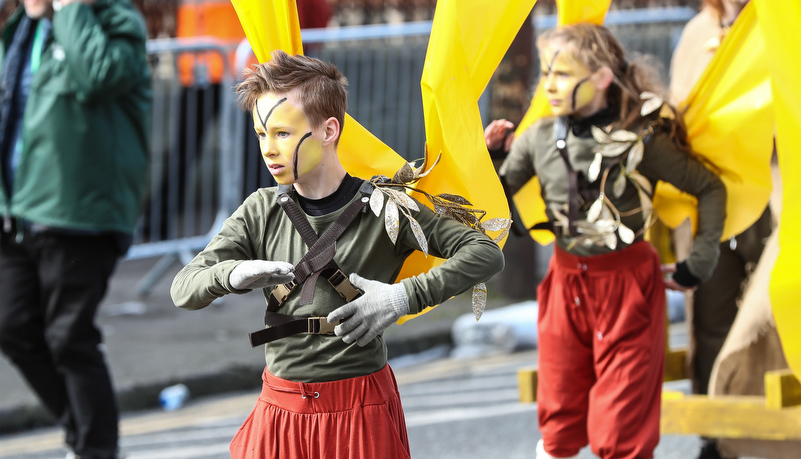 Parade performers