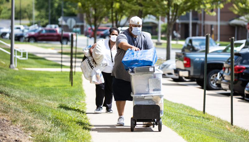 Students moving in