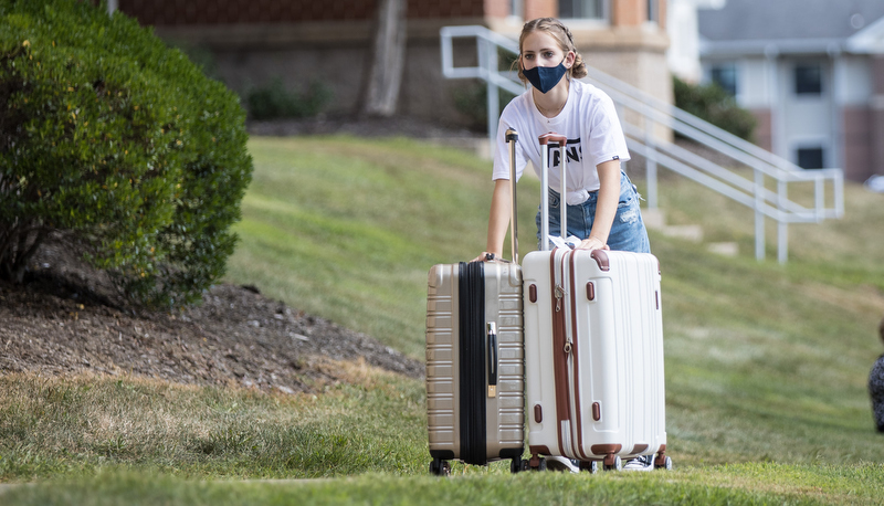 Students moving in