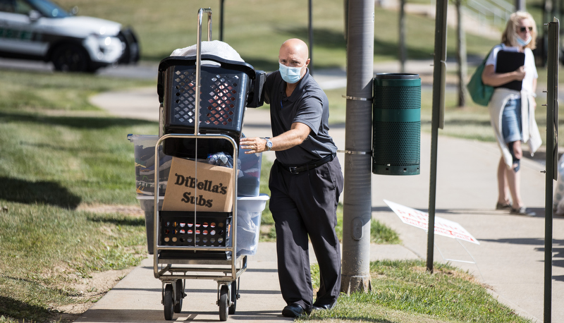 Students moving in