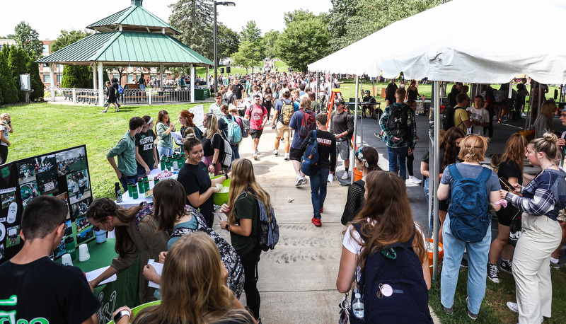 Students at the Campus Involvement Fair