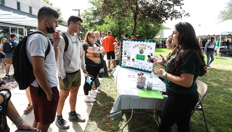 Students at the Campus Involvement Fair