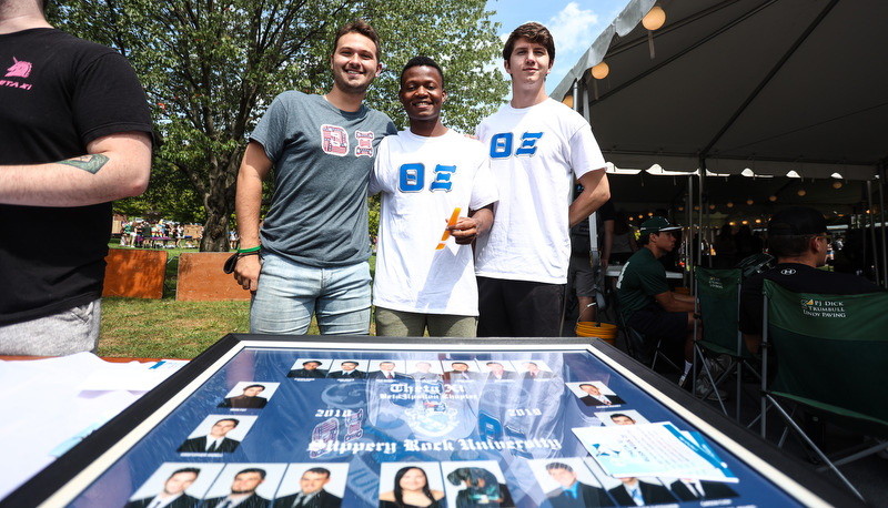 Students at the Campus Involvement Fair