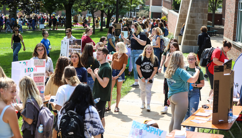 Students at the Campus Involvement Fair