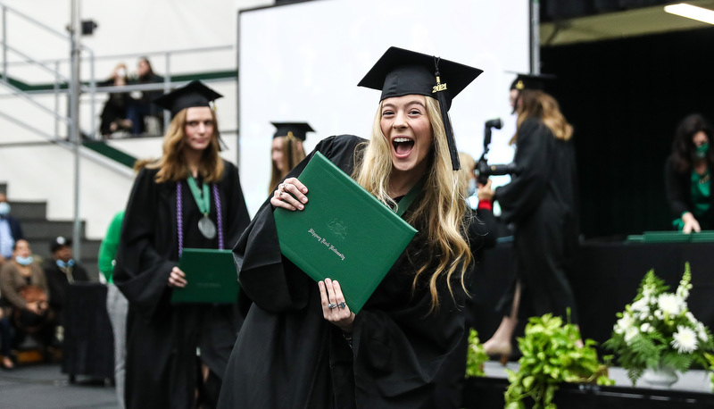 Students graduating from SRU