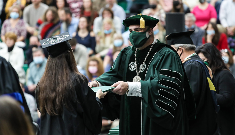 Students graduating from SRU