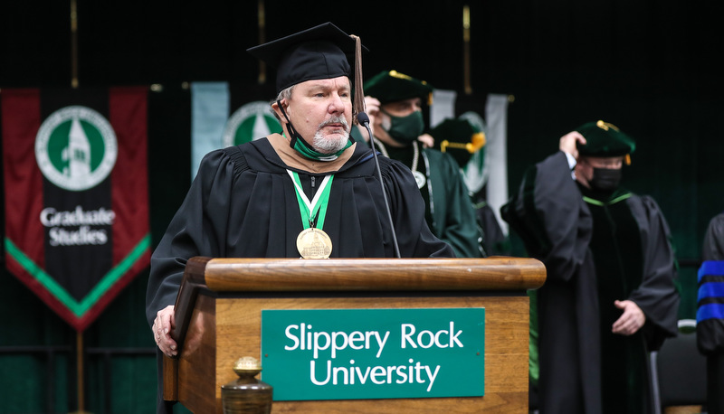 Students graduating from SRU