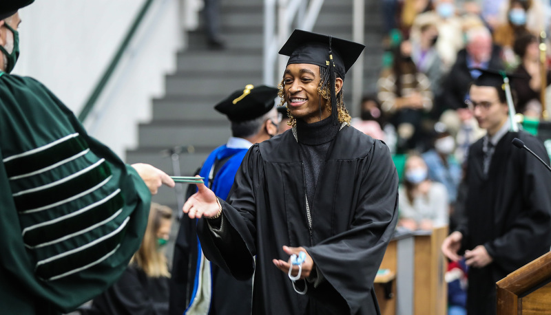 Students graduating from SRU