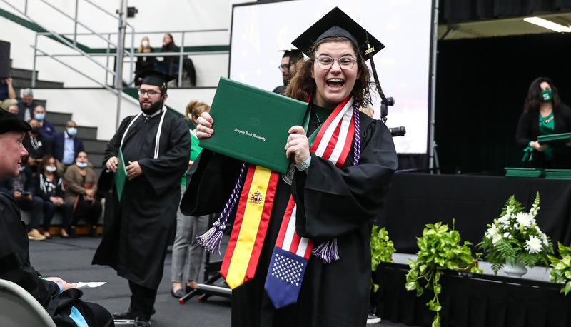 Students graduating from SRU