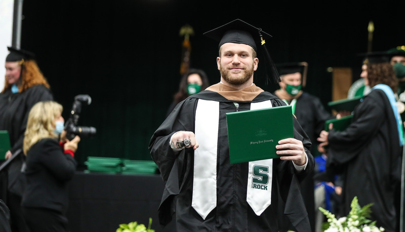 Students graduating from SRU