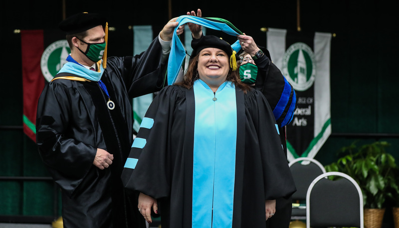 Students graduating from SRU