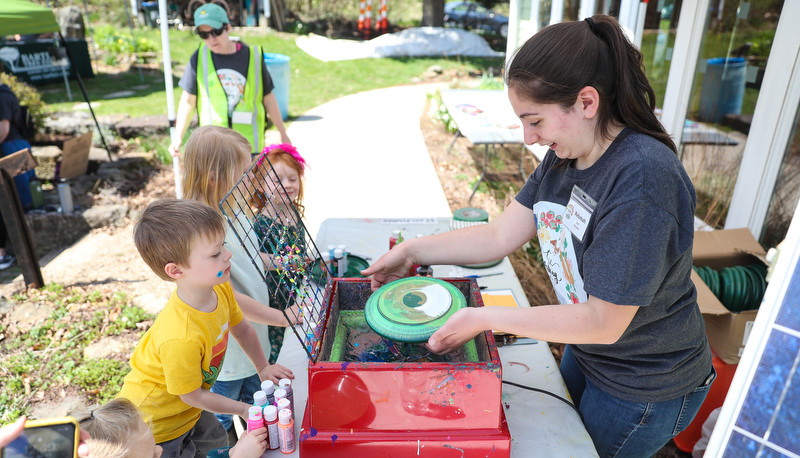 Fun in the sun at Earth Fest