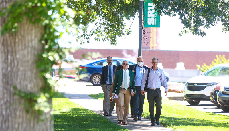 Chancellor Greenstein visits campus