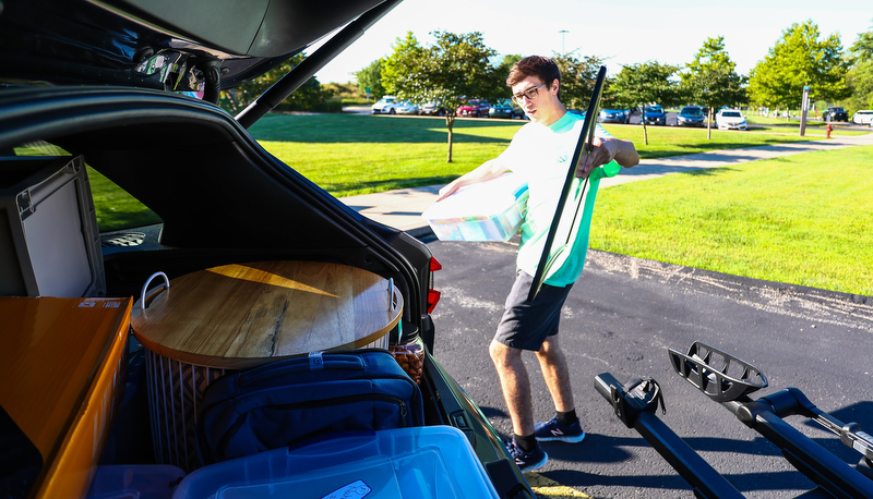 Students moving in for the academic year