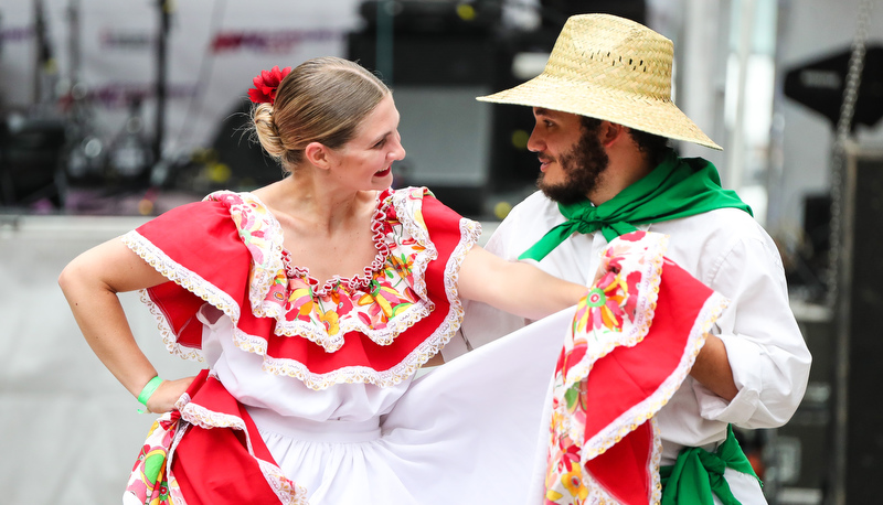 Dance students performing in Pittsburgh