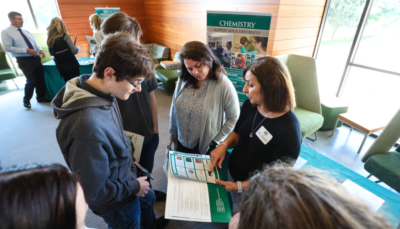 Prospective students visit campus