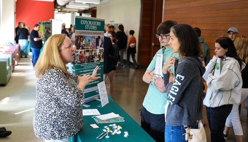 Prospective students visit campus