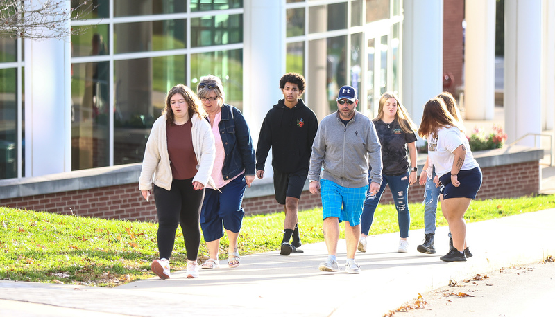 Students visiting SRU