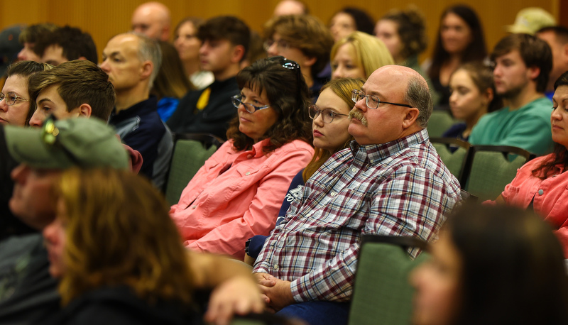 Students visiting SRU