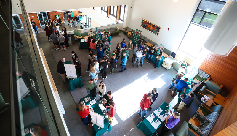 Students visiting SRU