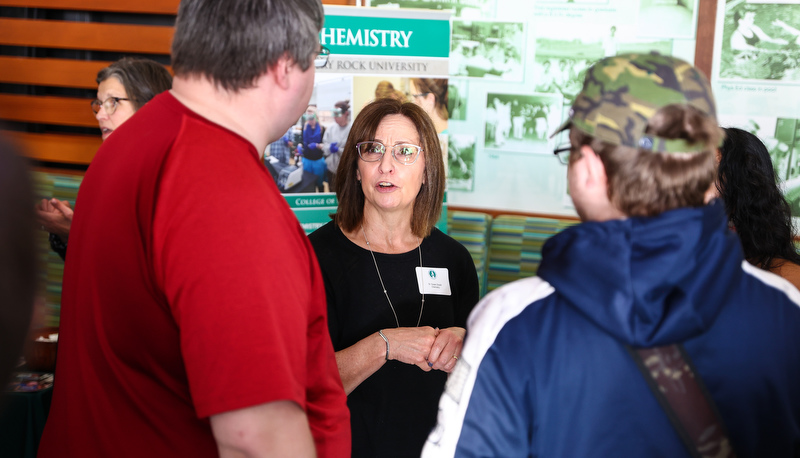 Students visiting SRU