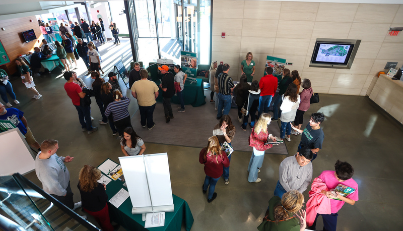 Students visiting SRU