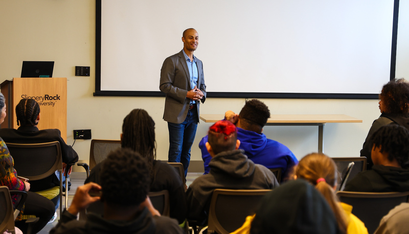 Students visiting campus