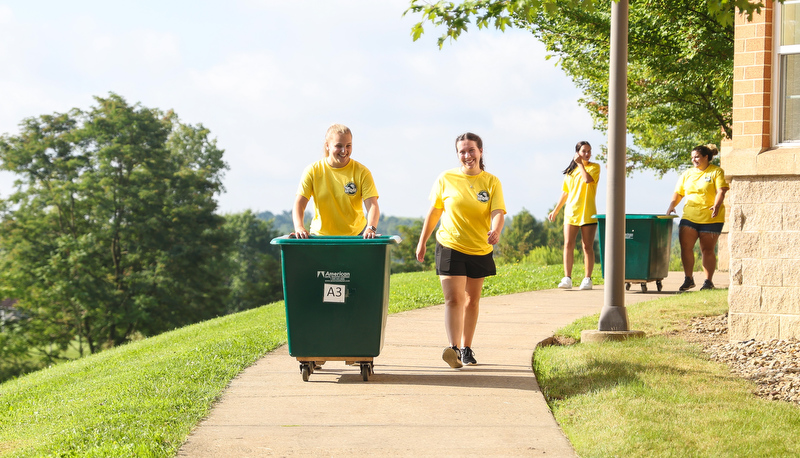 Students moving in