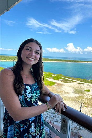 Kaylee Rhinehart Photo