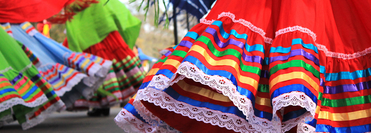 Traditional Spanish dancers