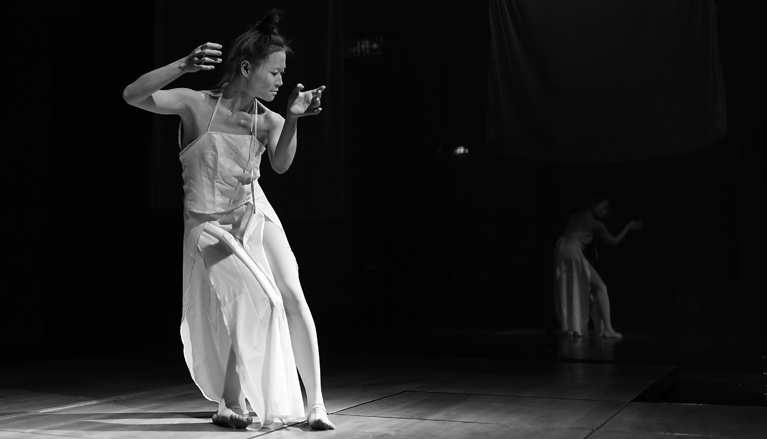 Du Yufang, a Japanese Butoh dance artist
