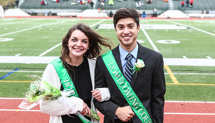 homemcoming game and homecoming court 2016