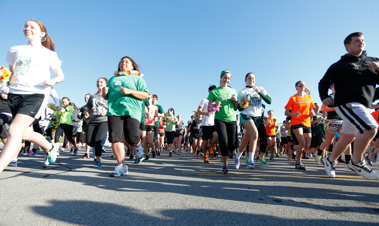 Runners take the course of the 2015 President's 5K Run/2K Walk